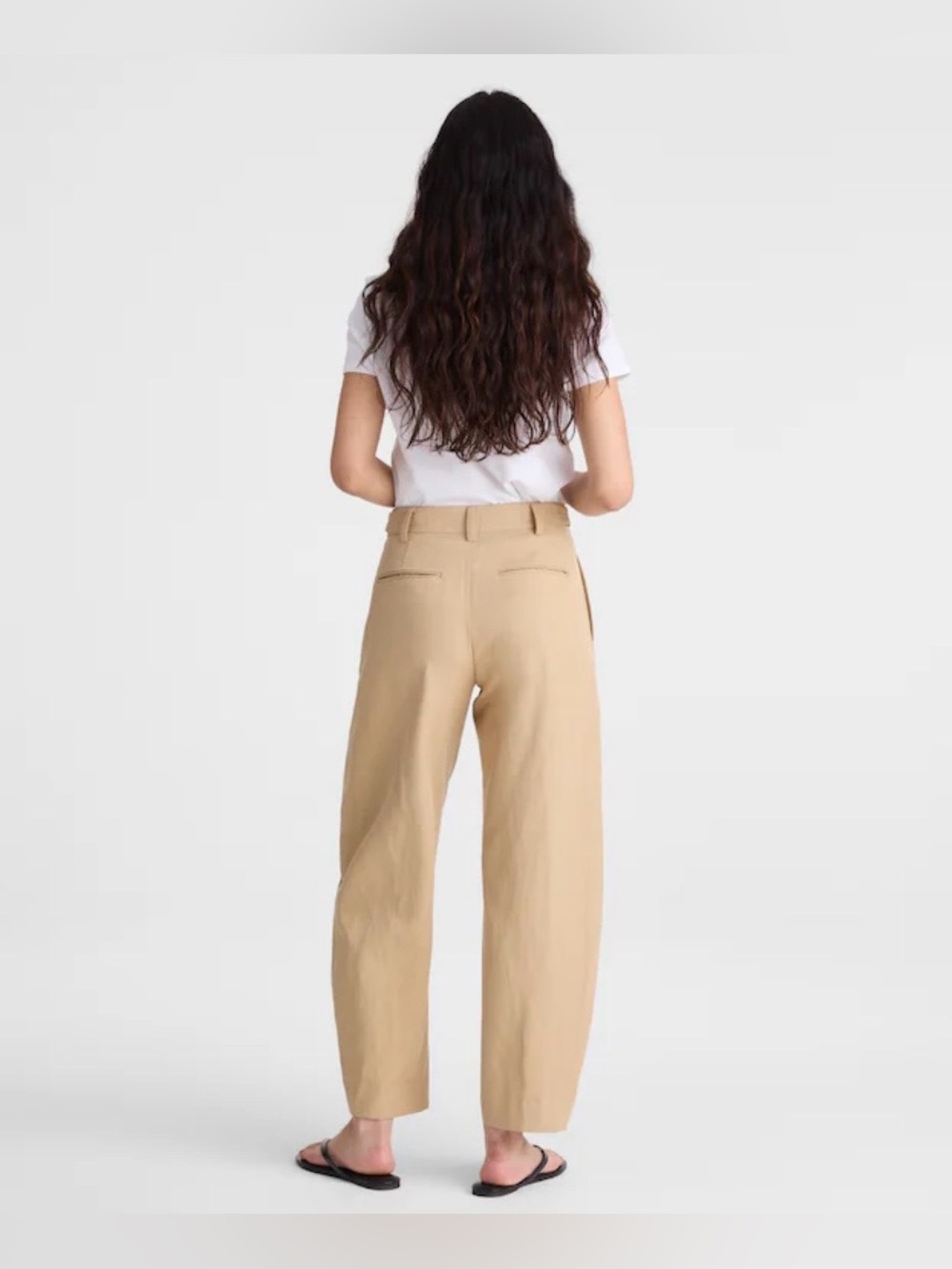Madewell The Short Barrel Leg Pant in Drapey Twill - Picture 7 of 9